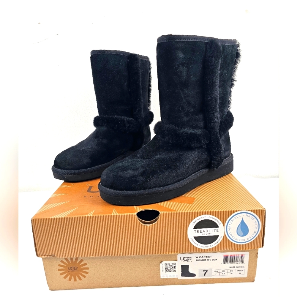 Ugg Carter Short Boot Black Suede water resistant WORN ONCE